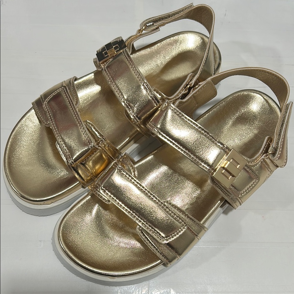 Modatope women’s Gold flat Sandals NWT size 8.. - Picture 2 of 12